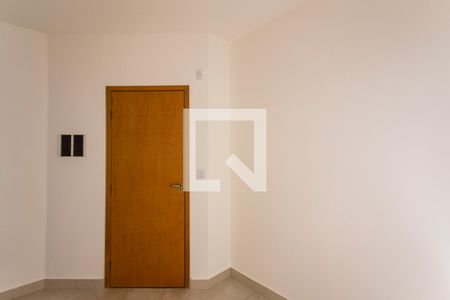 Sala de apartamento para alugar com 2 quartos, 50m² em Santa Mônica, Uberlândia