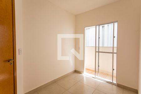 Sala de apartamento para alugar com 2 quartos, 50m² em Santa Mônica, Uberlândia