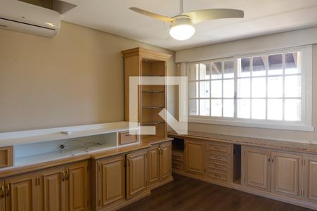 Casa de condomínio para alugar com 228m², 3 quartos e 3 vagas Casa de condomínio para alugar com 228m², 3 quartos e 3 vagasSuíte