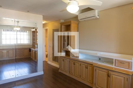 Casa de condomínio para alugar com 228m², 3 quartos e 3 vagas Casa de condomínio para alugar com 228m², 3 quartos e 3 vagasSuíte