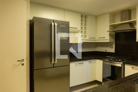 Casa de condomínio para alugar com 228m², 3 quartos e 3 vagas Casa de condomínio para alugar com 228m², 3 quartos e 3 vagasCozinha