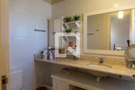 Casa de condomínio para alugar com 228m², 3 quartos e 3 vagas Casa de condomínio para alugar com 228m², 3 quartos e 3 vagasBanheiro do terraço