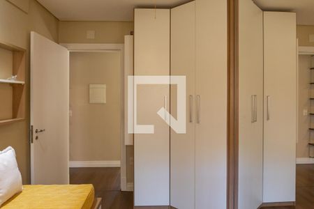 Quarto 1 de casa de condomínio à venda com 3 quartos, 228m² em Vila Jardim, Porto Alegre