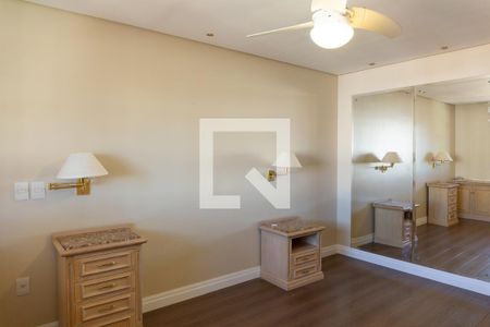 Casa de condomínio para alugar com 228m², 3 quartos e 3 vagas Casa de condomínio para alugar com 228m², 3 quartos e 3 vagasSuíte