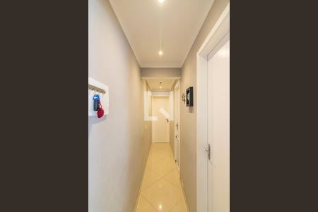 Corredor de apartamento à venda com 2 quartos, 54m² em Vila Eldízia, Santo André
