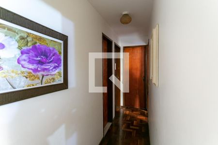 Corredor de apartamento à venda com 3 quartos, 110m² em Colégio Batista, Belo Horizonte