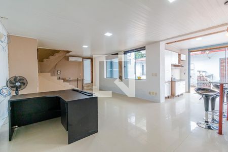 Sala de casa de condomínio para alugar com 3 quartos, 200m² em Santa Tereza, Porto Alegre