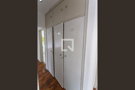 Rouparia de apartamento para alugar com 3 quartos, 126m² em Santo Agostinho, Belo Horizonte