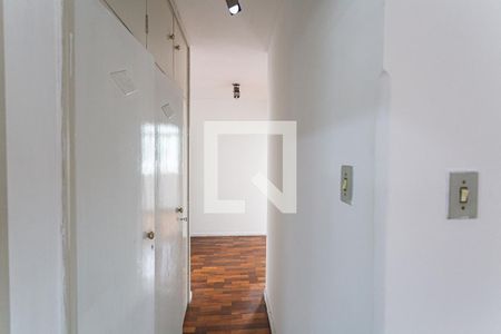 Corredor de apartamento para alugar com 3 quartos, 126m² em Santo Agostinho, Belo Horizonte