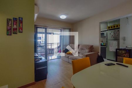 Sala de apartamento para alugar com 2 quartos, 72m² em Vila Laura, Salvador