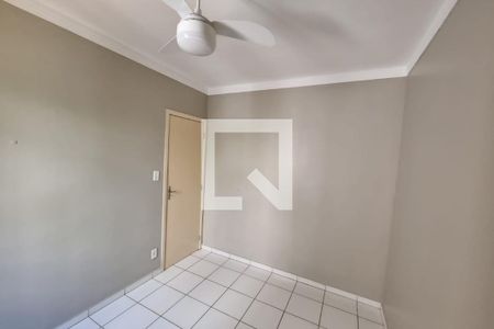 Dormitório 01 de apartamento para alugar com 2 quartos, 43m² em Jardim Florestan Fernandes, Ribeirão Preto