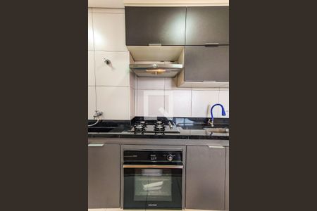 Cozinha de apartamento para alugar com 2 quartos, 40m² em Paraíso do Morumbi, São Paulo