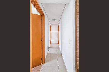 Corredor de apartamento para alugar com 3 quartos, 127m² em Castelo, Belo Horizonte