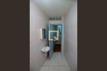 Banheiro de apartamento para alugar com 1 quarto, 45m² em Santa Teresa, Rio de Janeiro