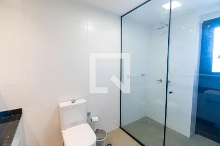 Banheiro de kitnet/studio para alugar com 1 quarto, 26m² em Mirandópolis, São Paulo