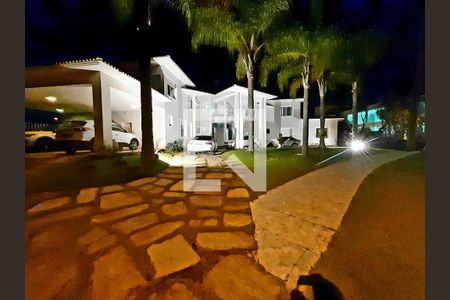 Casa de condomínio à venda com 1050m², 5 quartos e 6 vagas