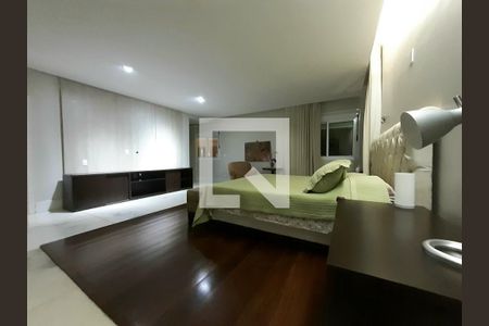 Casa de condomínio à venda com 1050m², 5 quartos e 6 vagas