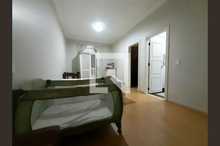 Casa de condomínio à venda com 1050m², 5 quartos e 6 vagas