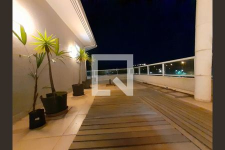 Casa de condomínio à venda com 1050m², 5 quartos e 6 vagas