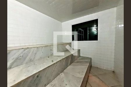 Casa de condomínio à venda com 1050m², 5 quartos e 6 vagas