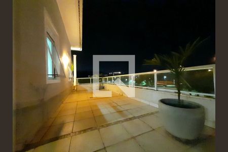 Casa de condomínio à venda com 1050m², 5 quartos e 6 vagas