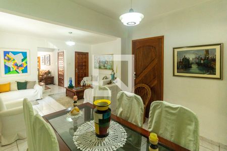 Sala de estar e sala de jantar de casa à venda com 5 quartos, 285m² em Vila Mariana, São Paulo
