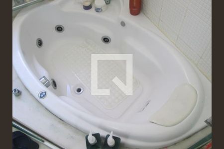 Casa de condomínio à venda com 909m², 6 quartos e 6 vagas