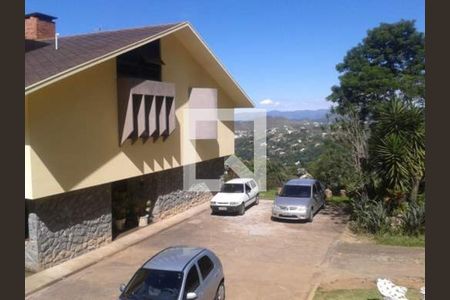 Casa de condomínio à venda com 909m², 6 quartos e 6 vagas