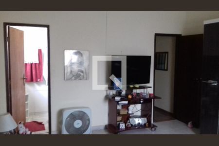 Casa à venda com 3 quartos, 222m² em Cachoeirinha, Belo Horizonte