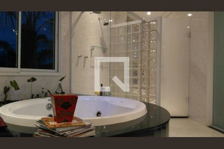 Casa de condomínio à venda com 450m², 4 quartos e 5 vagas