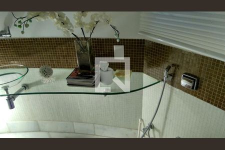 Casa de condomínio à venda com 450m², 4 quartos e 5 vagas