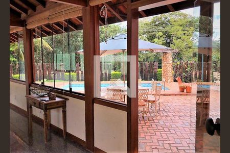 Casa para alugar com 420m², 5 quartos e 6 vagas