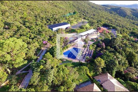 Casa para alugar com 420m², 5 quartos e 6 vagas