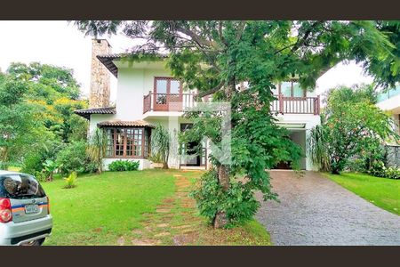 Casa de condomínio à venda com 437m², 6 quartos e 4 vagas