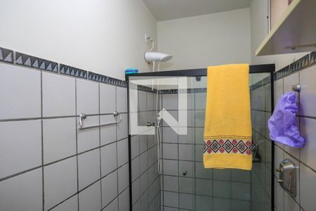 Banheiro de apartamento à venda com 3 quartos, 136m² em Serra, Belo Horizonte