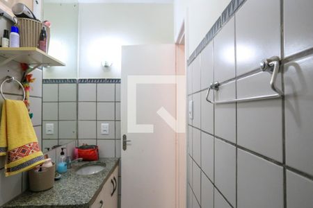 Banheiro de apartamento à venda com 3 quartos, 136m² em Serra, Belo Horizonte