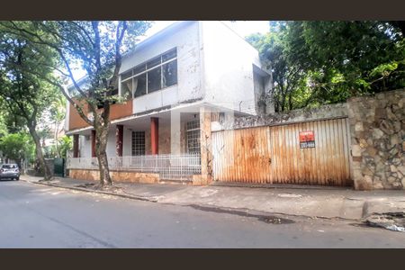 Casa à venda com 5 quartos, 400m² em Serra, Belo Horizonte