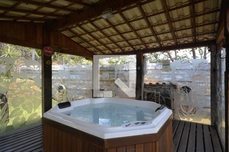 Casa de Condomínio à venda com 9 quartos, 480m² em Vila do Ouro, Nova Lima