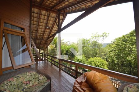 Casa de condomínio à venda com 480m², 9 quartos e 6 vagas