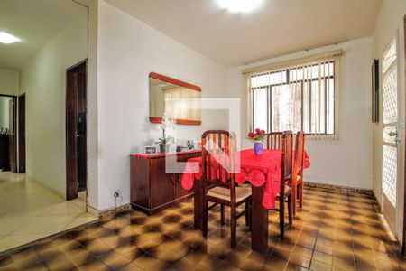 Casa à venda com 3 quartos, 235m² em Betânia, Belo Horizonte