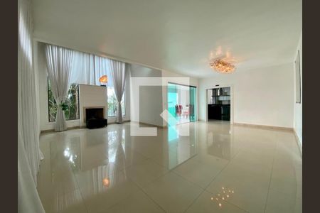 Casa de Condomínio à venda com 3 quartos, 500m² em Alphaville, Nova Lima