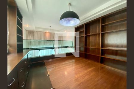 Casa de Condomínio à venda com 3 quartos, 500m² em Alphaville, Nova Lima