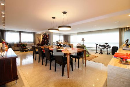 Apartamento à venda com 4 quartos, 216m² em Belvedere, Belo Horizonte