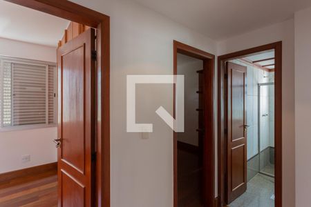 Corredor de apartamento à venda com 3 quartos, 193m² em São Lucas, Belo Horizonte