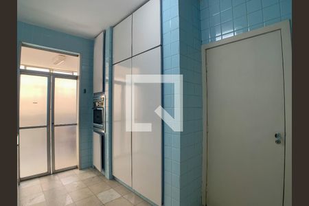 Apartamento à venda com 4 quartos, 300m² em Savassi, Belo Horizonte