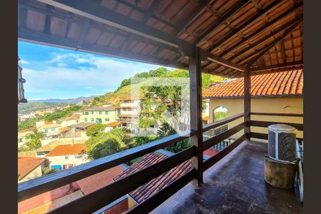 Casa para alugar com 3 quartos, 265m² em Quintas, Nova Lima