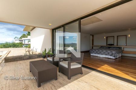 Casa de condomínio à venda com 970m², 5 quartos e 6 vagas