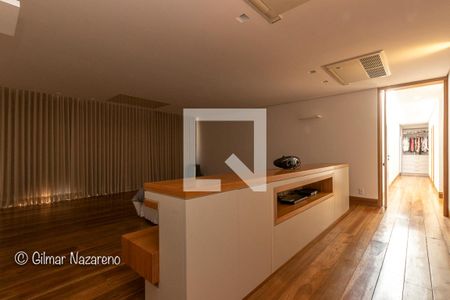 Casa de condomínio à venda com 970m², 5 quartos e 6 vagas