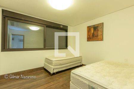 Casa de condomínio à venda com 970m², 5 quartos e 6 vagas