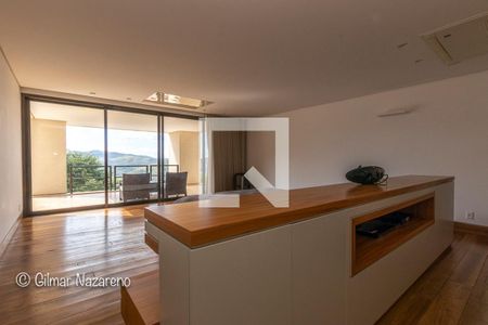 Casa de condomínio à venda com 970m², 5 quartos e 6 vagas